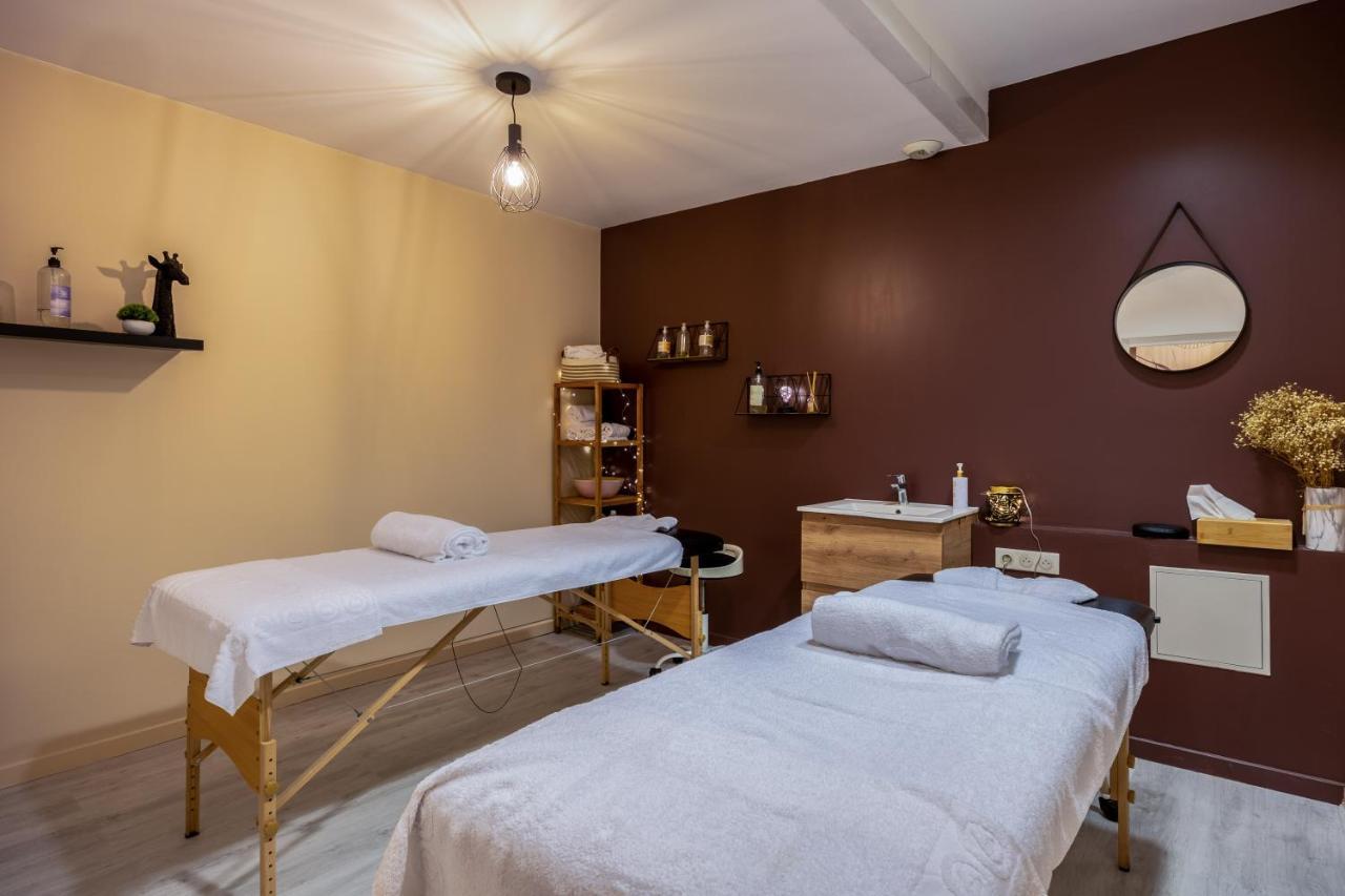 Hotel Et Spa Du Chateau 拉古德 外观 照片