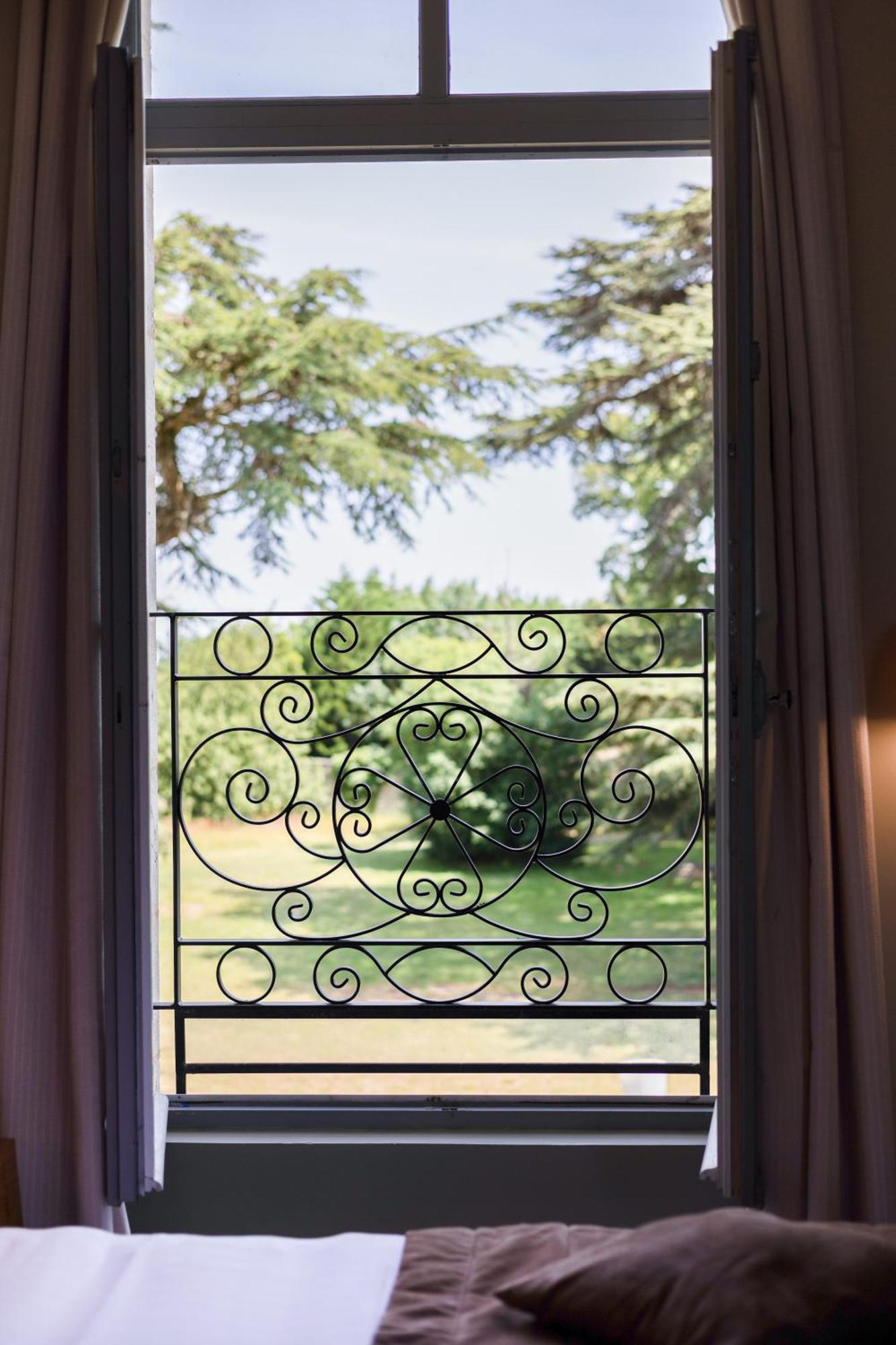 Hotel Et Spa Du Chateau 拉古德 外观 照片