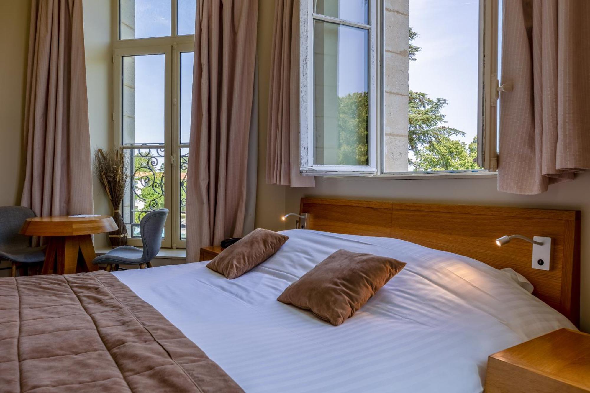 Hotel Et Spa Du Chateau 拉古德 客房 照片