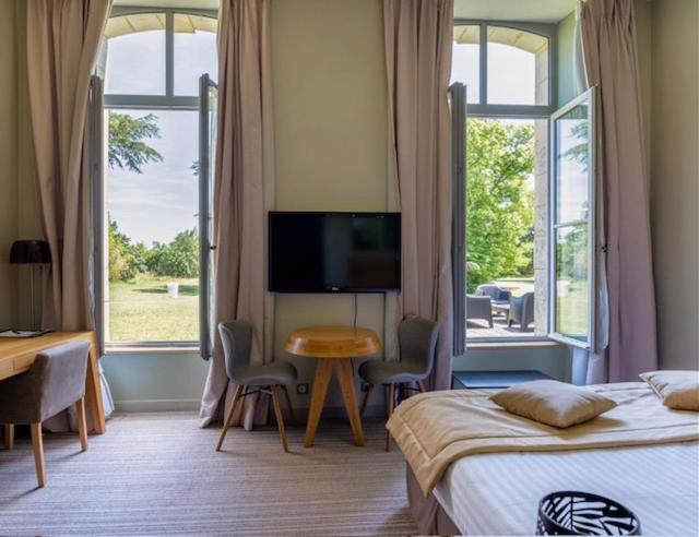Hotel Et Spa Du Chateau 拉古德 外观 照片